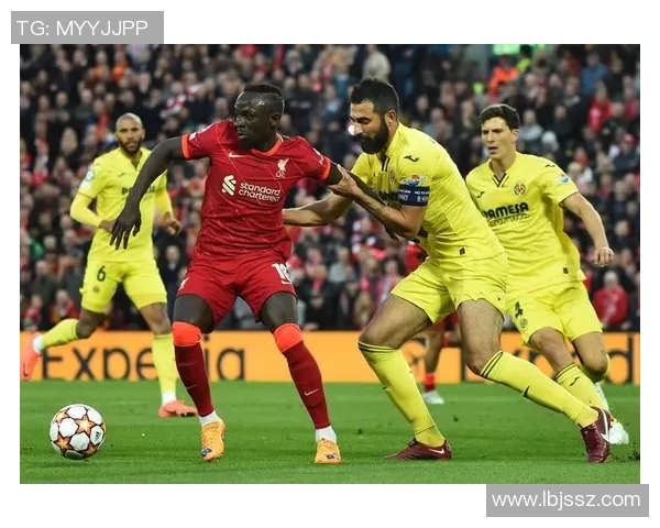 比利亚雷亚尔确认与博努奇续约巩固球队后防实力备战新赛季