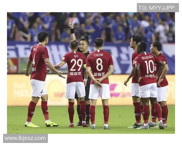 河南建业队在中超联赛中取得四连胜,队员们斩获表现出色,球队实力再次被认可 河南建业队在中超联赛中取得四连胜,队员们斩获表现出色,球队实力再次被认可